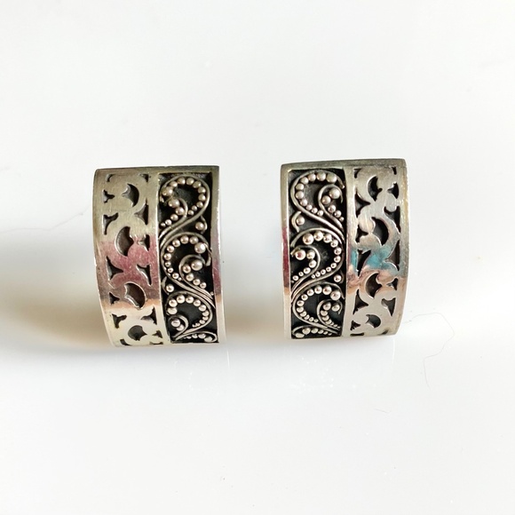 Lois Hill Silver Scroll Clip on Earrings - Picture 1 of 5